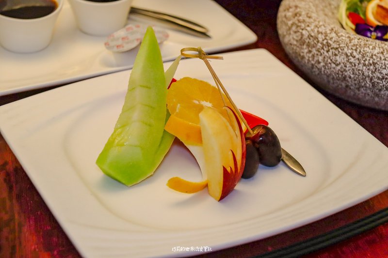 花蓮美食海鮮創作無菜單料理，4000坪落羽松庭園美景超好拍