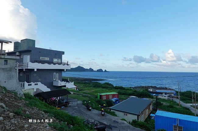 蘭嶼海景餐廳 ❙ 十一鄰 ❙ 看海小酌超chill、頹廢工業風 露天海景酒吧!