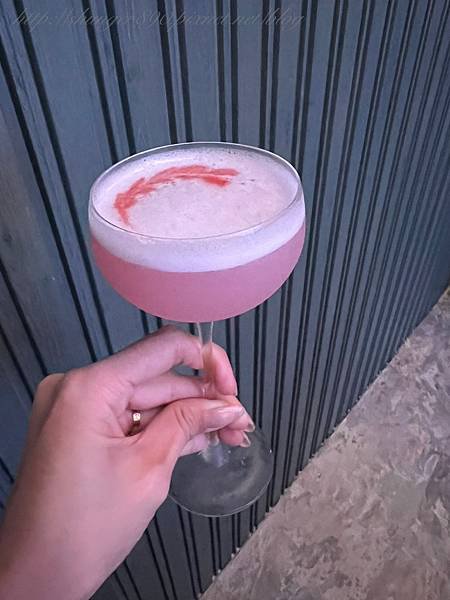 宜蘭夜店風餐酒館-各式餐點 / 調酒 / 歡唱包廂High翻天？