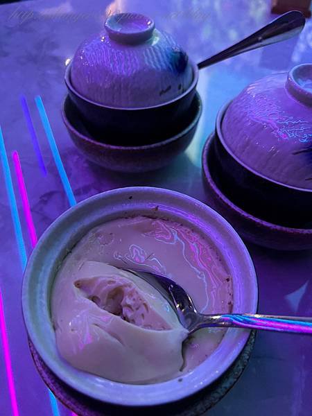 宜蘭夜店風餐酒館-各式餐點 / 調酒 / 歡唱包廂High翻天？