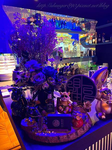 宜蘭夜店風餐酒館-各式餐點 / 調酒 / 歡唱包廂High翻天？
