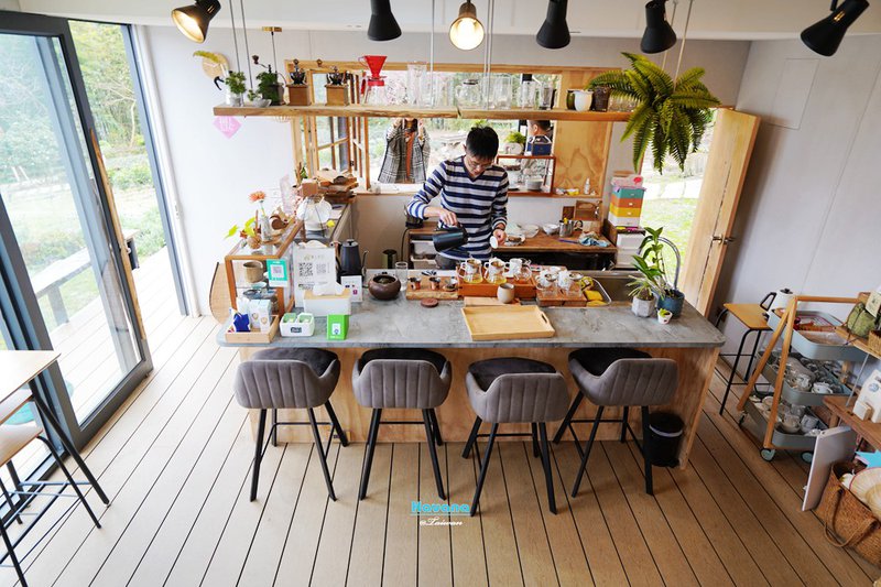 嘉義阿里山「山角鐵茶屋」｜隱藏在茶園間的新潮茶屋，氣氛一流茶飲點心也很棒！