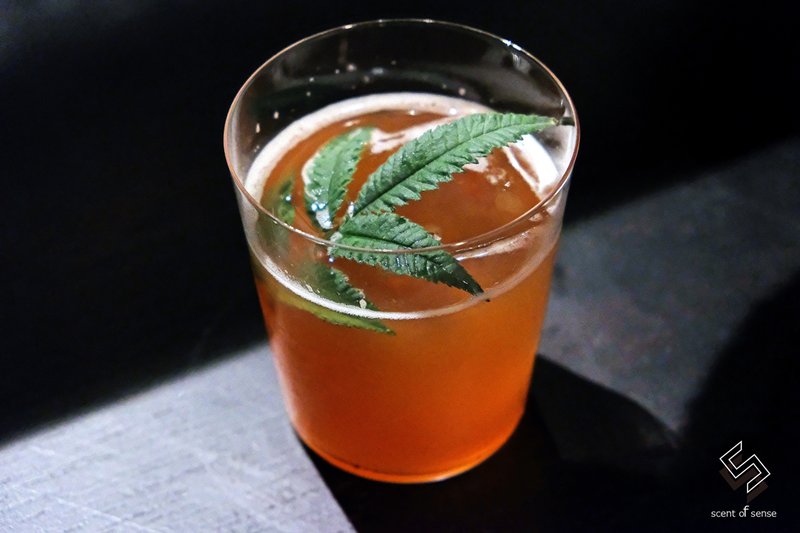 醞釀一杯詩酒，極致的墮落極致的美《夜闌 Ye-Lan Bar》台南老宅酒吧
