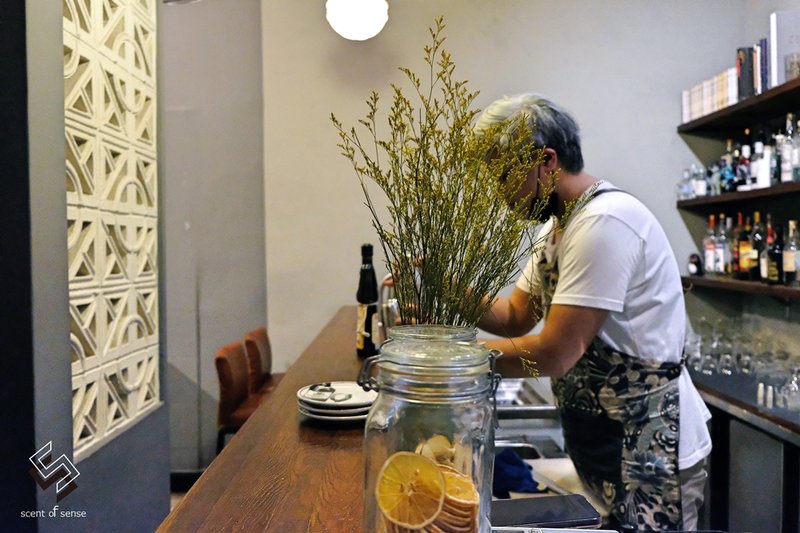 醞釀一杯詩酒，極致的墮落極致的美《夜闌 Ye-Lan Bar》台南老宅酒吧