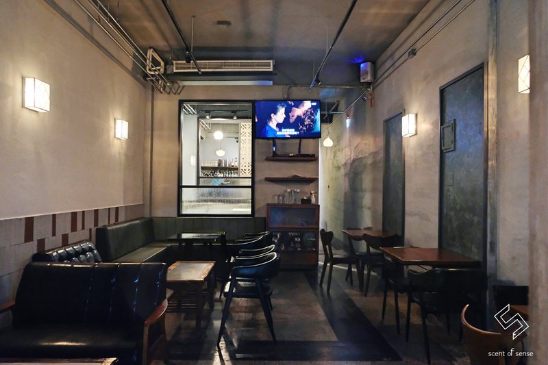 醞釀一杯詩酒，極致的墮落極致的美《夜闌 Ye-Lan Bar》台南老宅酒吧