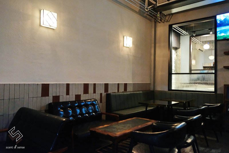 醞釀一杯詩酒，極致的墮落極致的美《夜闌 Ye-Lan Bar》台南老宅酒吧