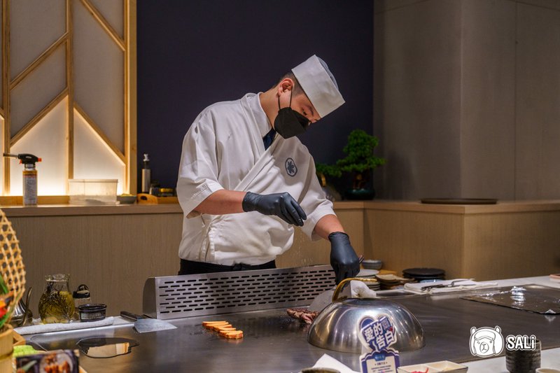 新竹無菜單鐵板燒，野生活龍蝦三吃、熊本A5和牛、北海道生食級干貝，約會慶生推薦