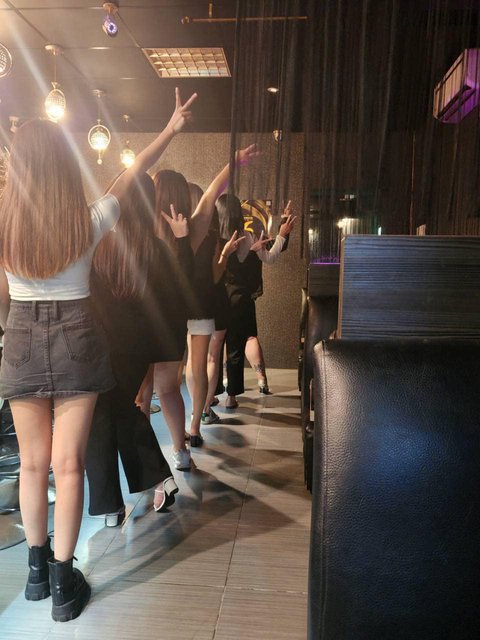 蕾朵時尚餐酒館