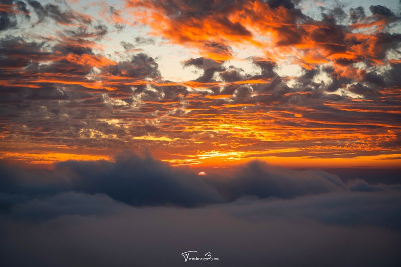 苗栗薑麻園瞭望台｜輕鬆到達雲海觀賞點！夕陽下的雲海絕景