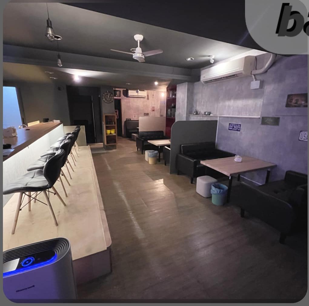 小酒吧 bar