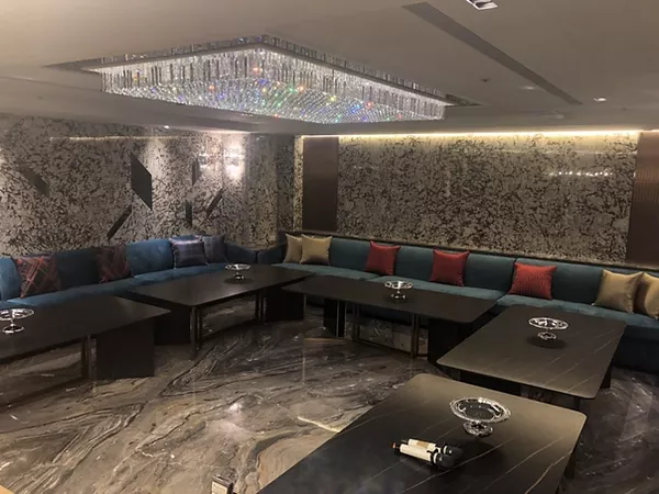 紫藤商務會館 禮服店