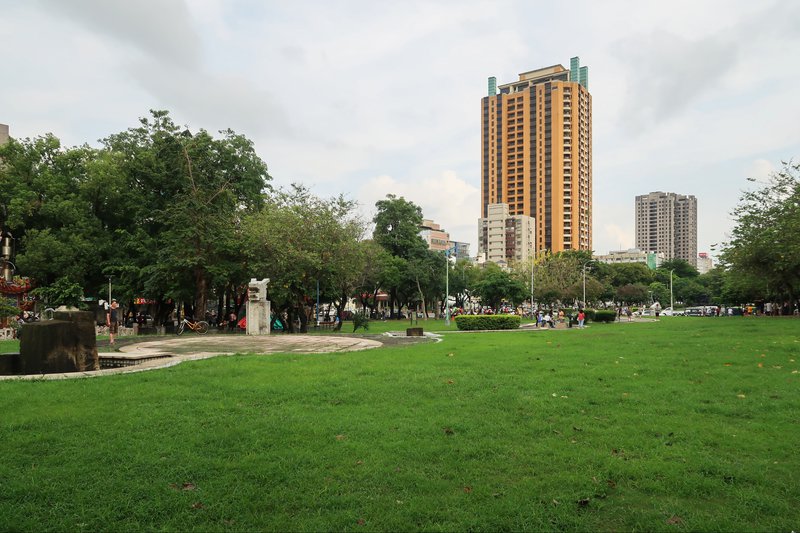 台中草悟道午後散步約會路線