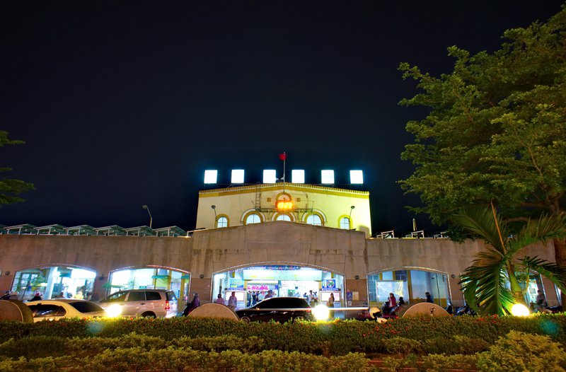嘉義車站夜景與夜間約會起點