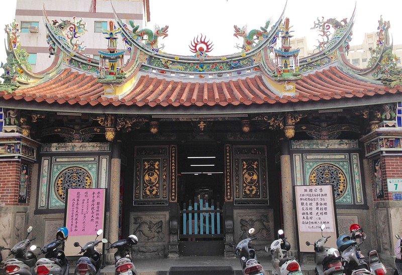 鳳山龍山寺,適合鳳山老城散步與文化路線安排