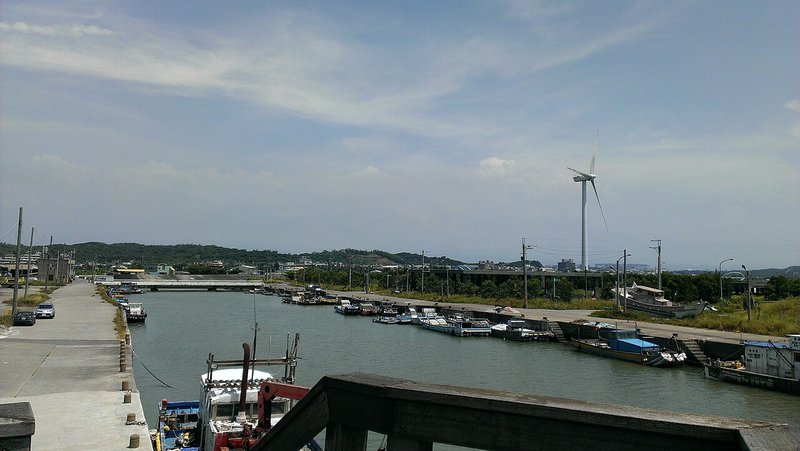 香山海山漁港景觀,適合香山海岸與隔日小旅行延伸