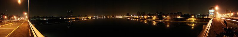 三重河岸與台北橋景觀，適合新北三重夜景散步約會