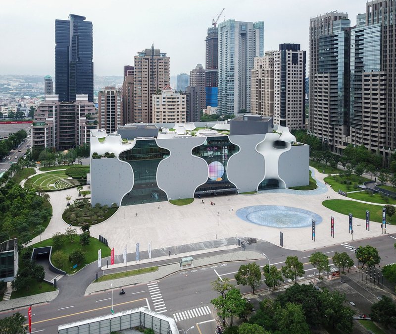 台中國家歌劇院與七期城市景觀